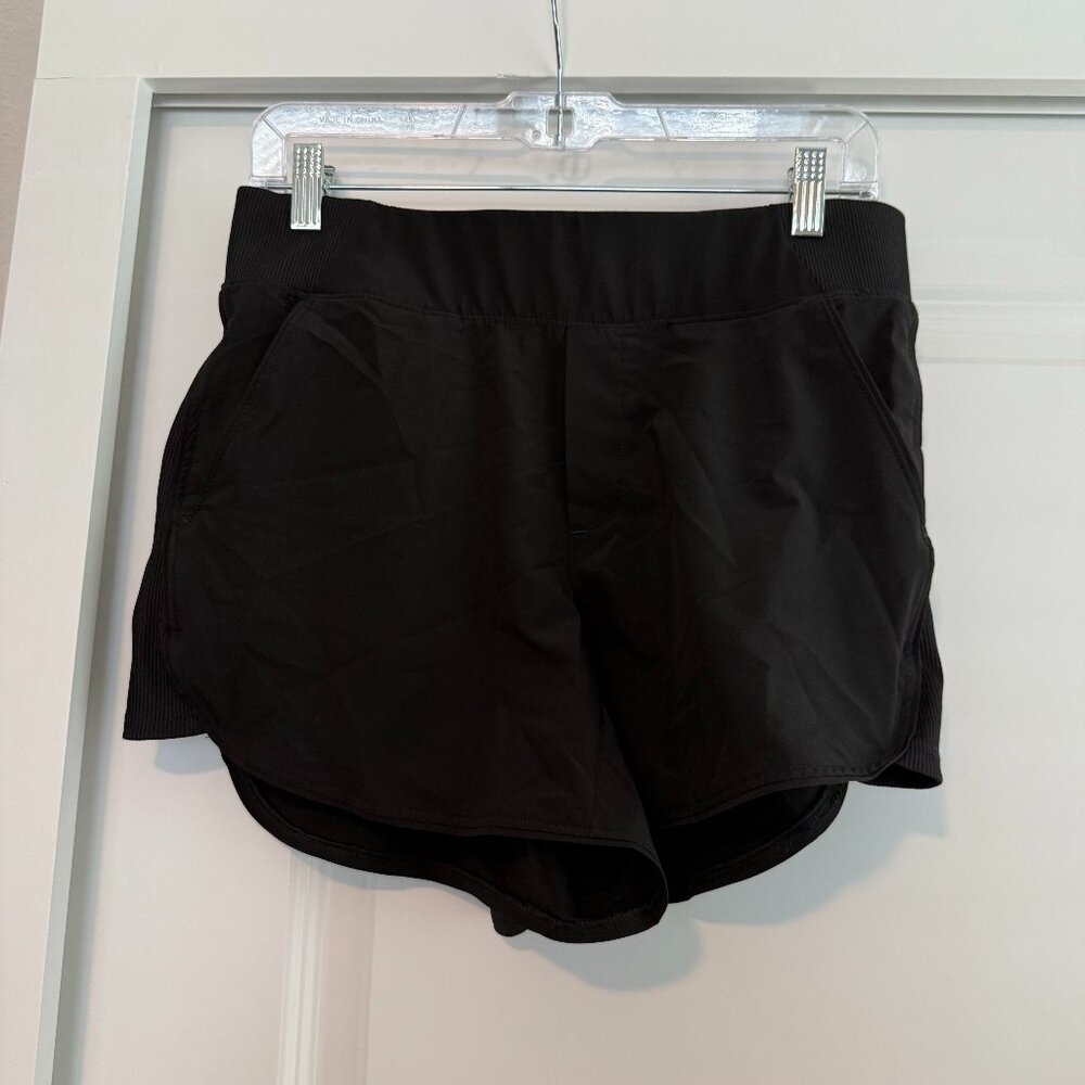 Black Athletic 90 Degree Shorts Small Good Condition